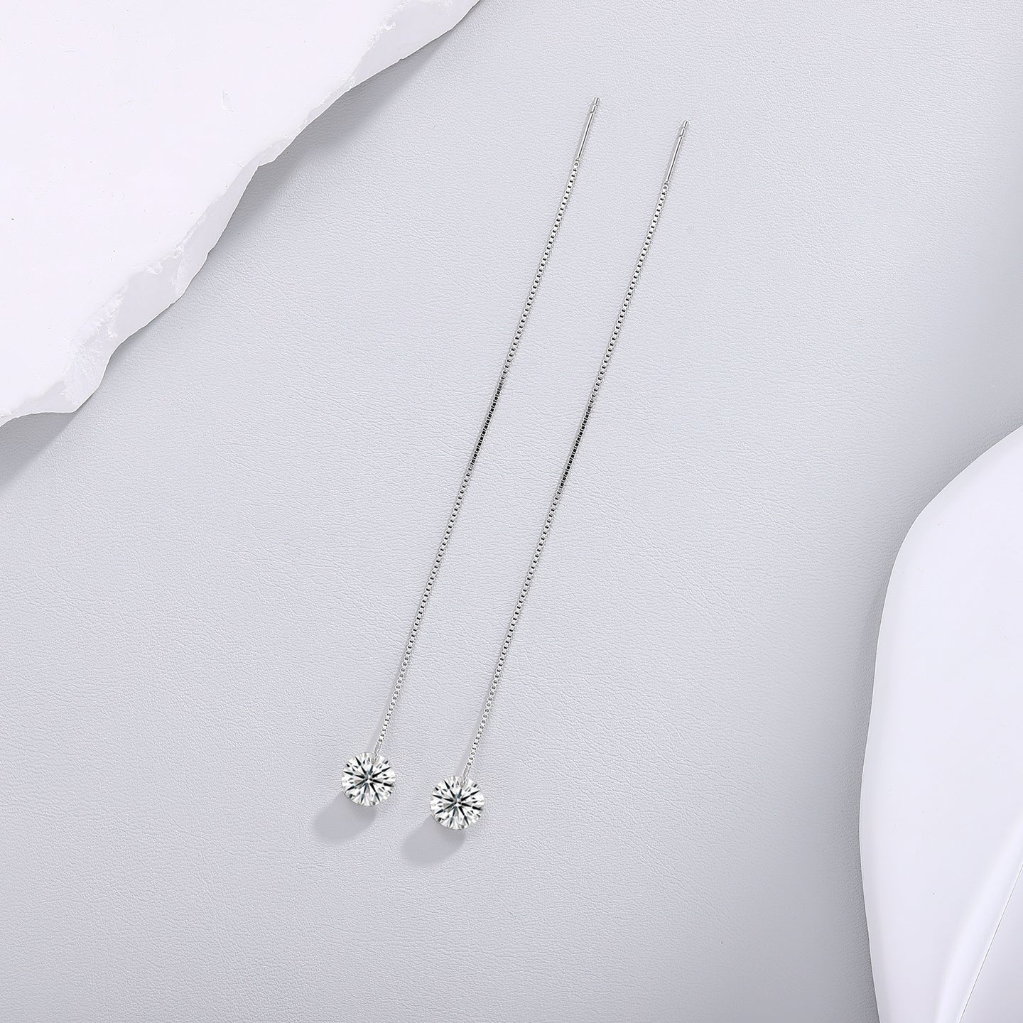 Top-quality Moissanite Luxury And Fashionable Light Luxury Jewelry Silver Stud Earrings S925 Silver Plated Platinum