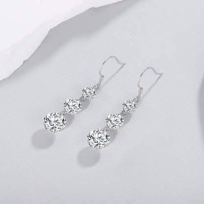 Top-quality Moissanite Luxury And Fashionable Light Luxury Jewelry Silver Stud Earrings S925 Silver Plated Platinum