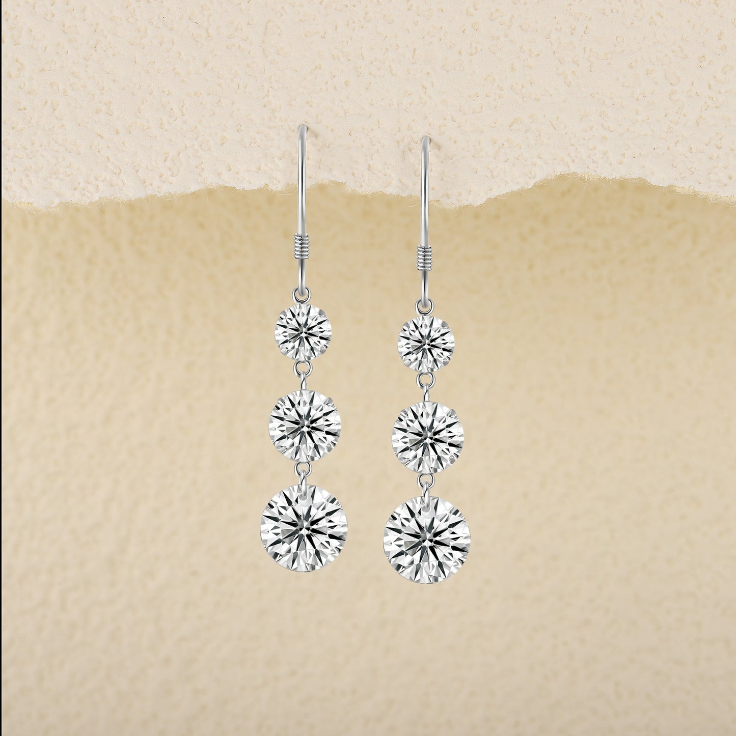 Top-quality Moissanite Luxury And Fashionable Light Luxury Jewelry Silver Stud Earrings S925 Silver Plated Platinum