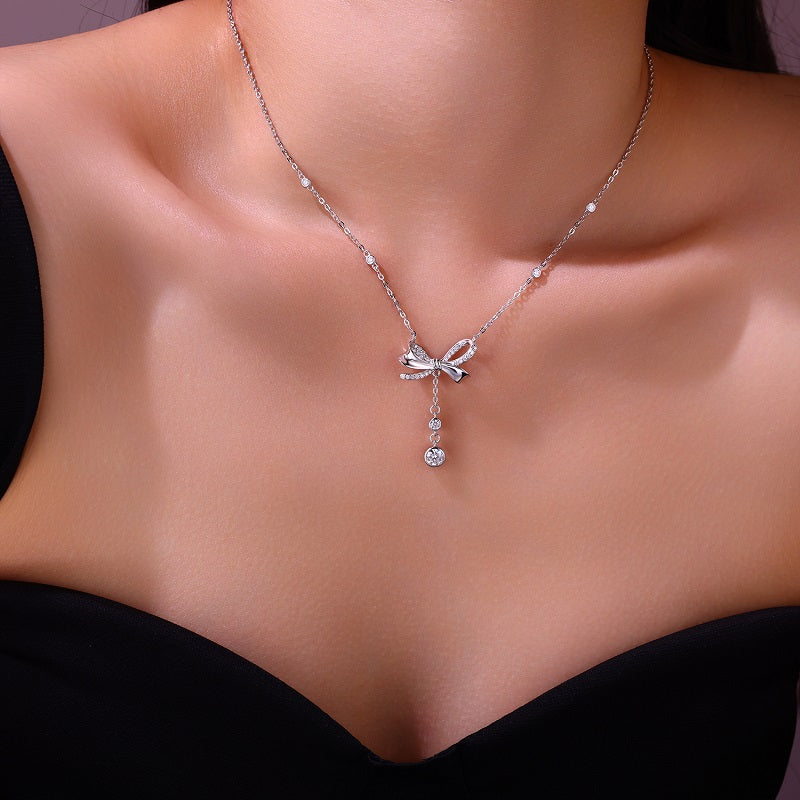 Set With Top-quality Moissanite, This Luxurious And Fashionable Light Luxury Trend Jewelry Necklace Pendant Is Made Of S925 Silver Electroplated With Platinum