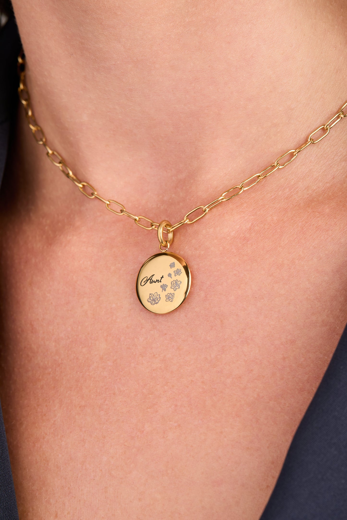 Aunt Flower Disc Charm