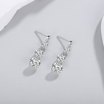 Top-quality Moissanite Luxury And Fashionable Light Luxury Jewelry Silver Stud Earrings S925 Silver Plated Platinum