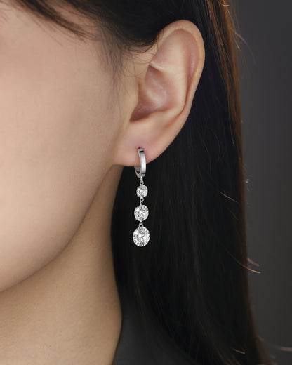 Top-quality Moissanite Luxury And Fashionable Light Luxury Jewelry Silver Stud Earrings S925 Silver Plated Platinum