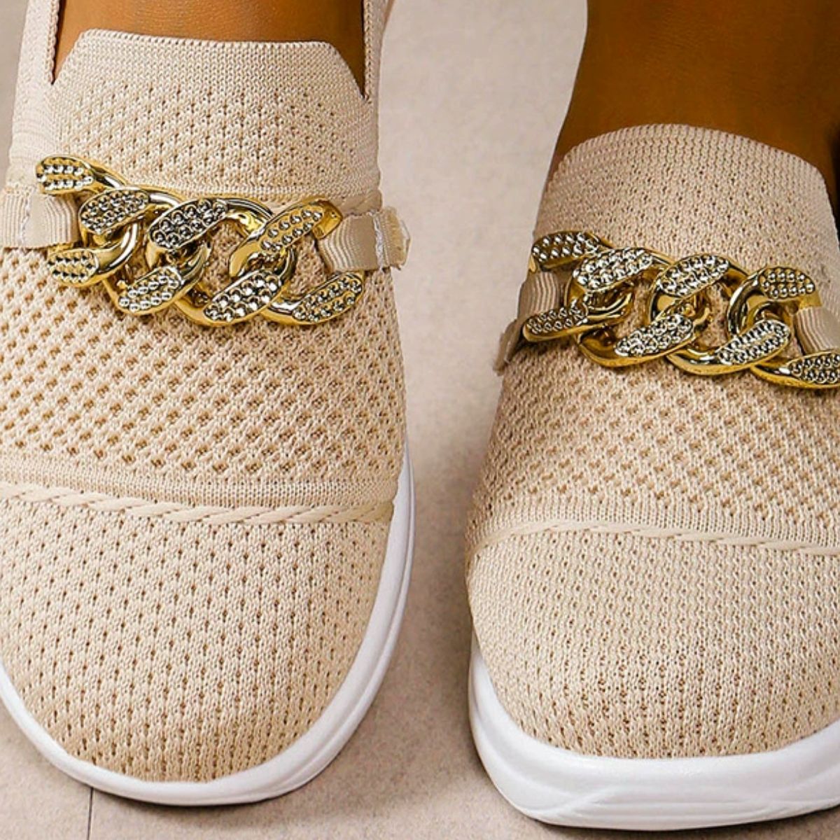 c608910d-d9ec-438d-9c89-cb1ce96fa6cd-Max