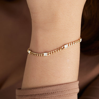 April Birthstone Clear Crystal Curb Chain Bracelet