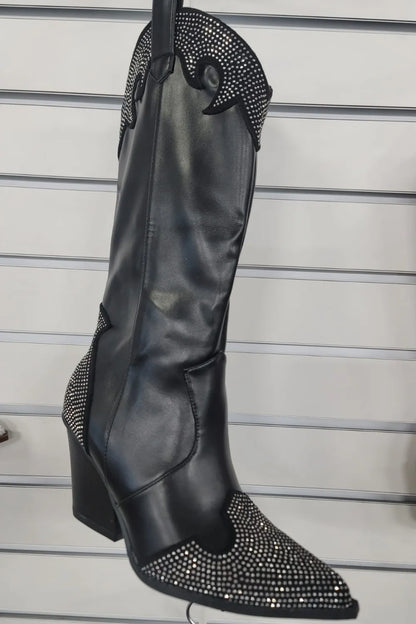 ee1b74b0-28b0-4d2d-a6b0-6e46840d1652-Max